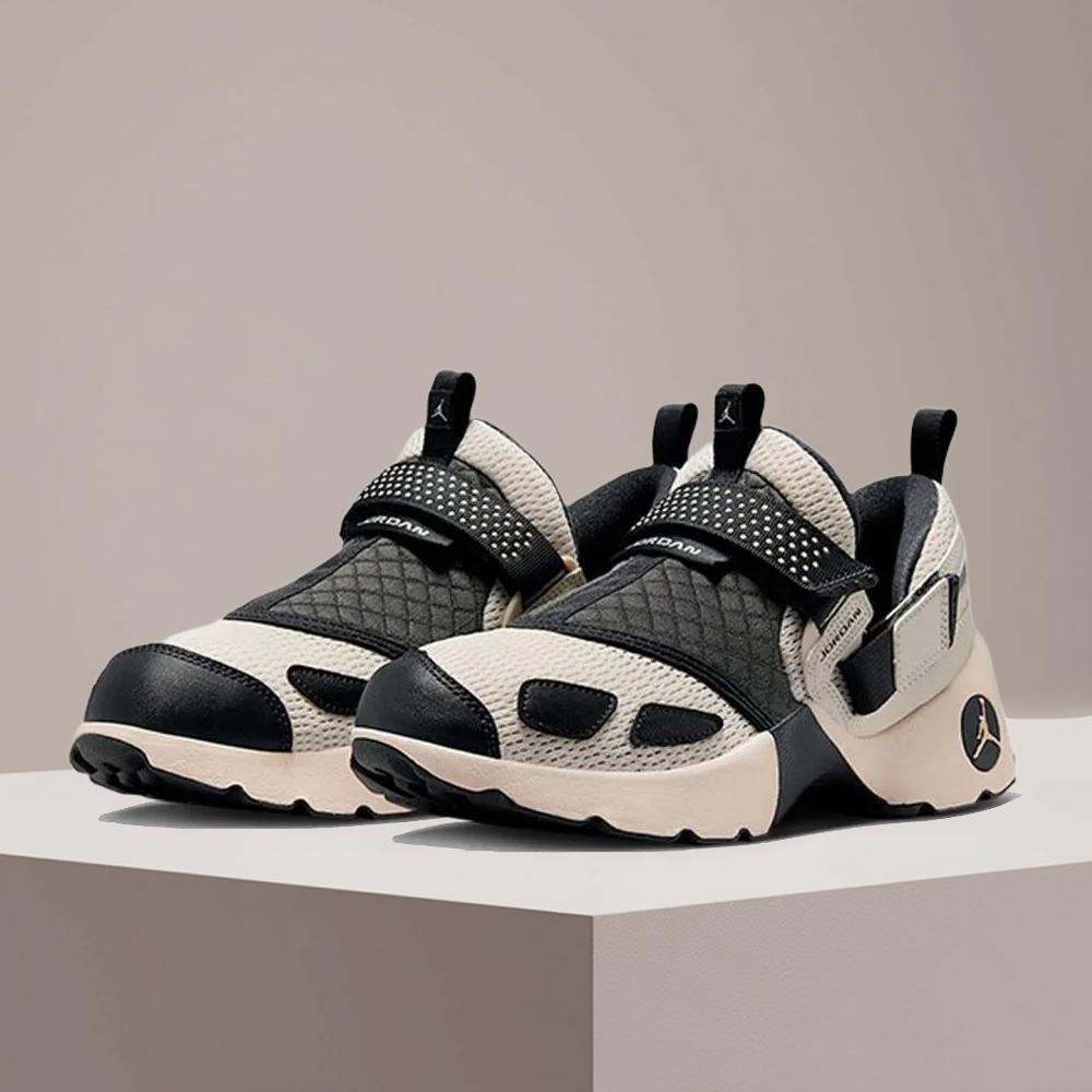 Women Shoes Running Nike - 나이키 TRUNNER LX: 스타일리시하고 다재다능하며 편안하고